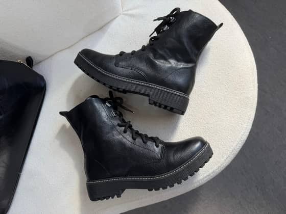 Botas diversas