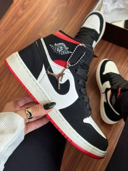 Bota Jordan low 01