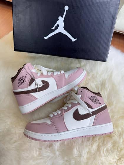 Bota Jordan low 01