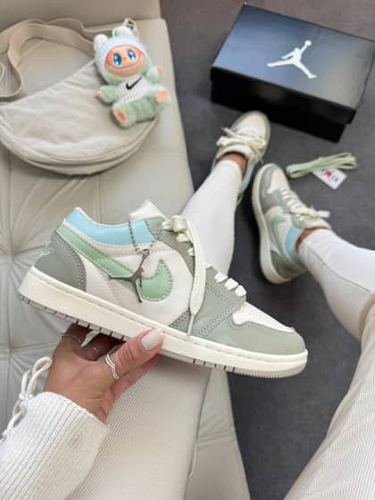 Tênis Jordan low 01