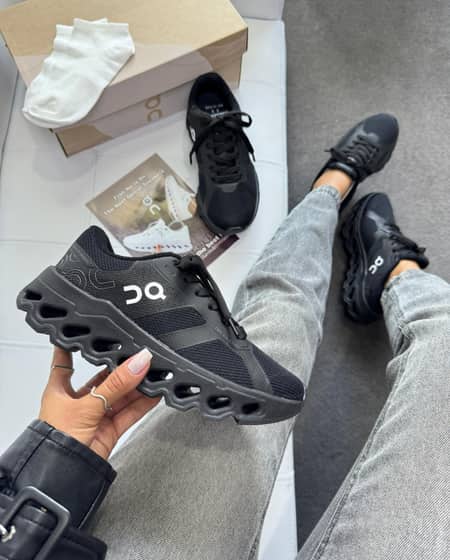 On cloud (j )