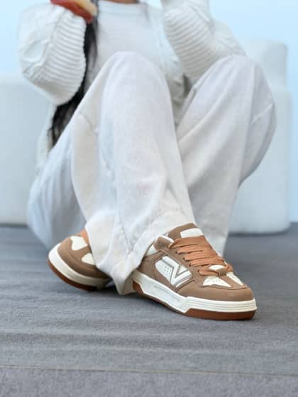Vans upland